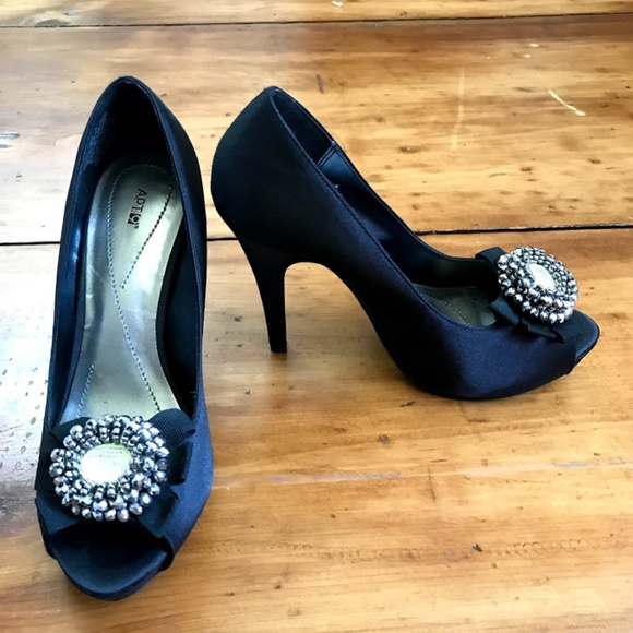 Apt. 9 black peep-toe stiletto heels Size 6 - Picture 2 of 7